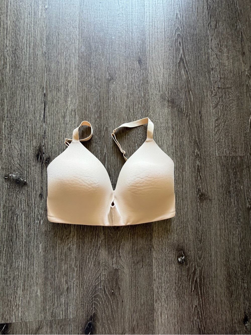 SKIMS Smooth Contour Bra in Nude Beige - Picture 6 of 7